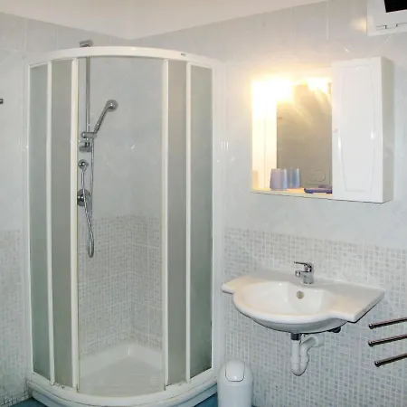 Apartment Elena - Slr190 By Interhome *